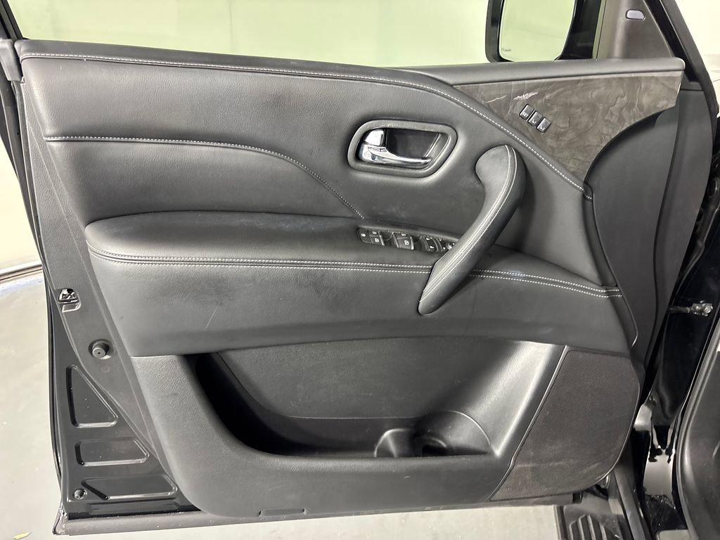 Used 2022 INFINITI QX80 Luxe w/ Cargo Package image 12