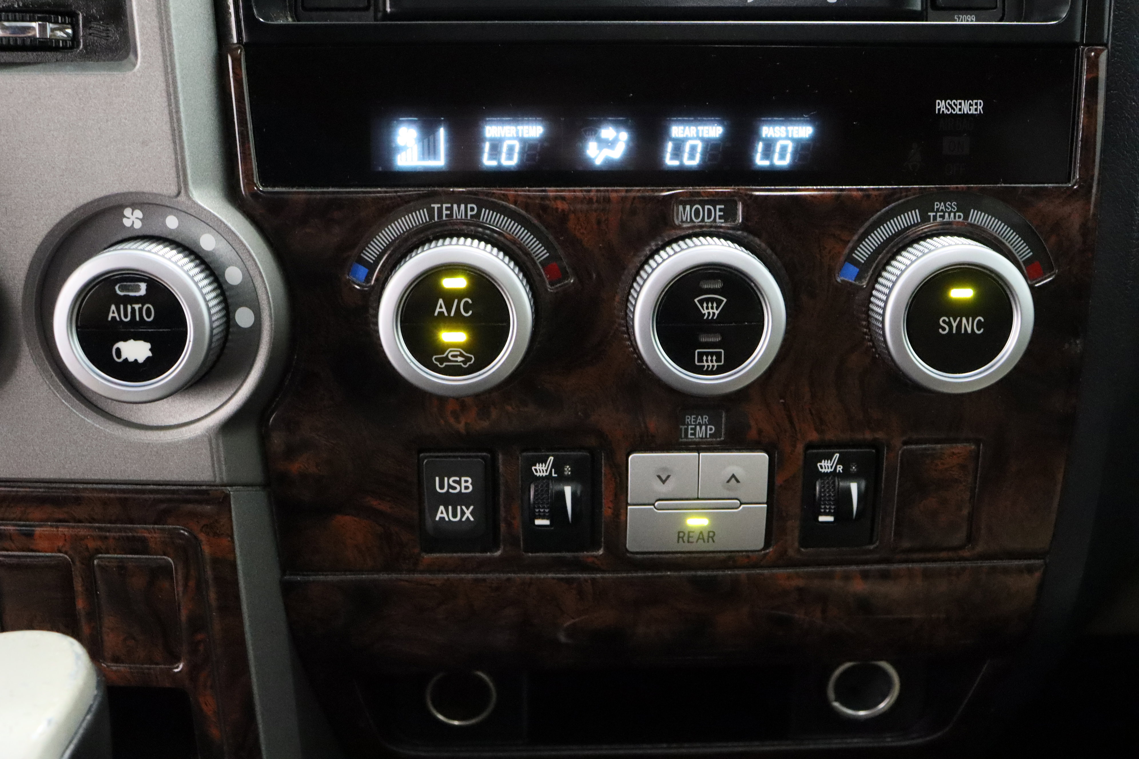 Used 2014 Toyota Sequoia Limited RWD image 19