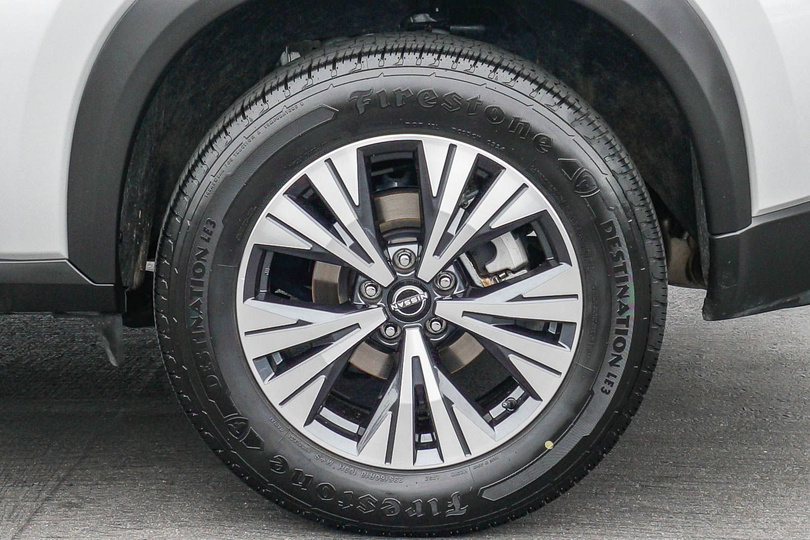 Used 2023 Nissan Rogue SV FWD image 13