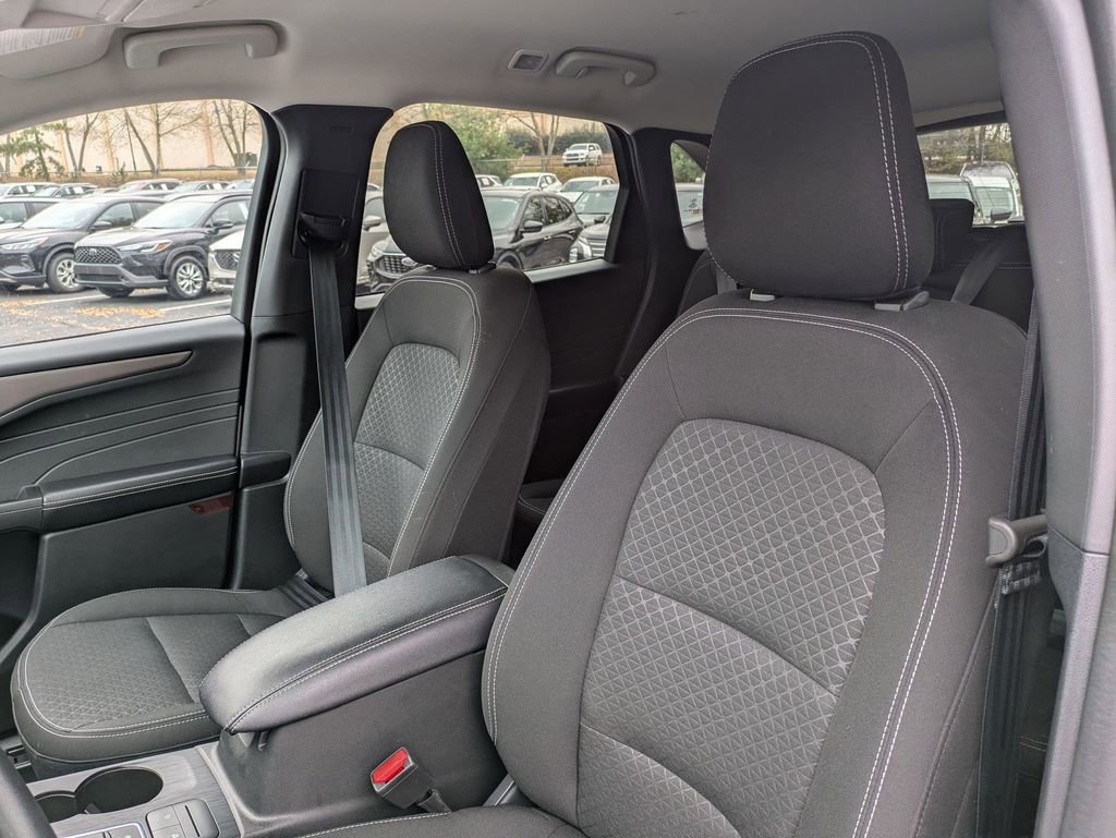 Used 2025 Ford Escape Active image 23