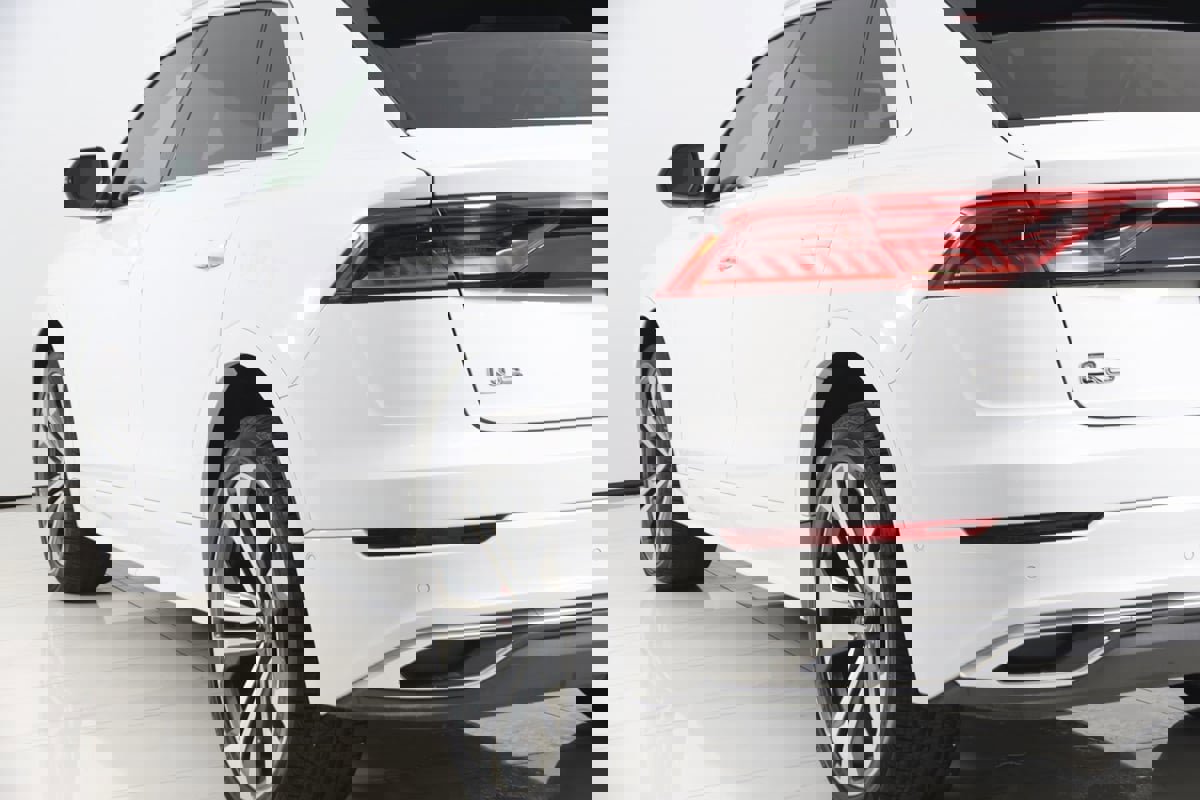 Used 2019 Audi Q8 Prestige image 23