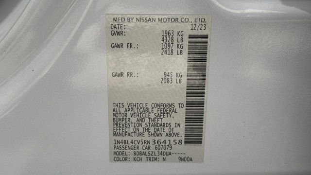 Used 2024 Nissan Altima 2.5 SR FWD image 40