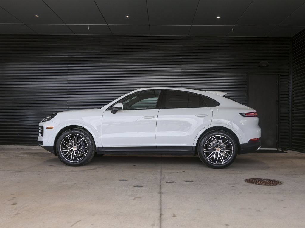 Certified 2026 Porsche Cayenne Coupe AWD/4WD image 2