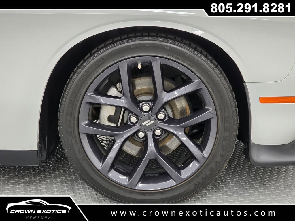 Certified 2023 Dodge Challenger GT w/ Plus Package RWD image 9