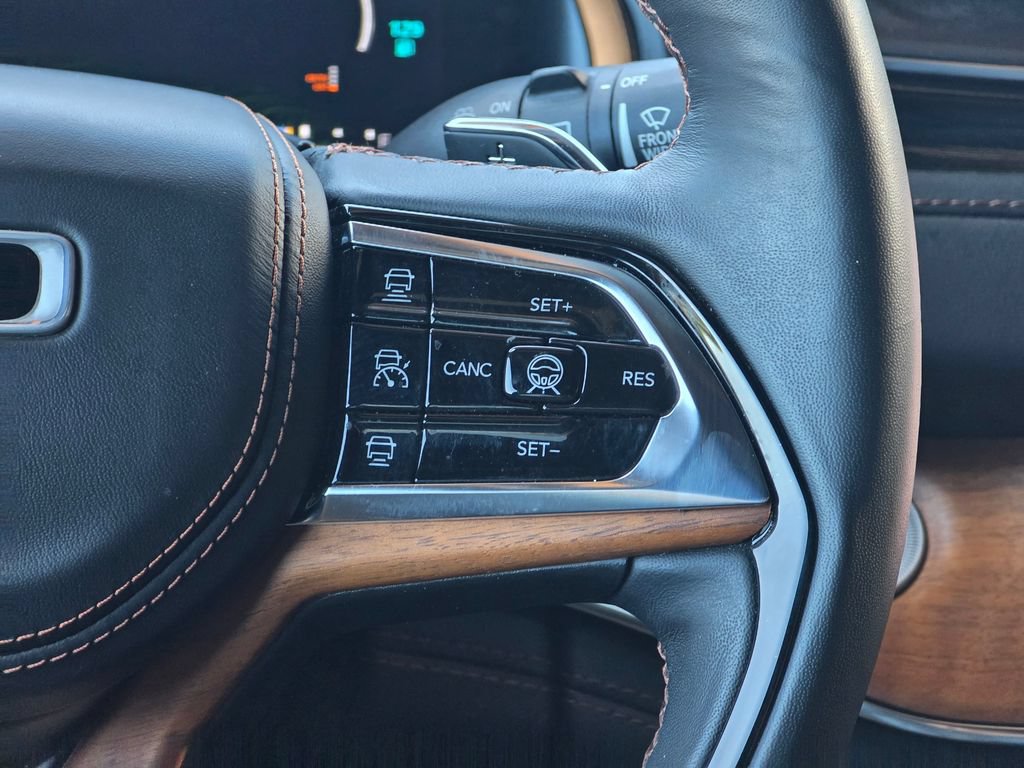 Used 2022 Jeep Grand Cherokee Summit AWD/4WD image 20