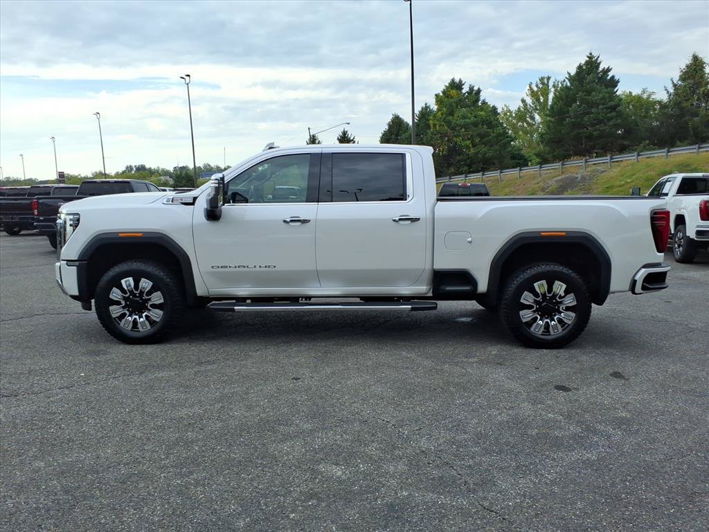 Used 2024 GMC Sierra 2500 Denali w/ Denali Reserve Package AWD/4WD image 7