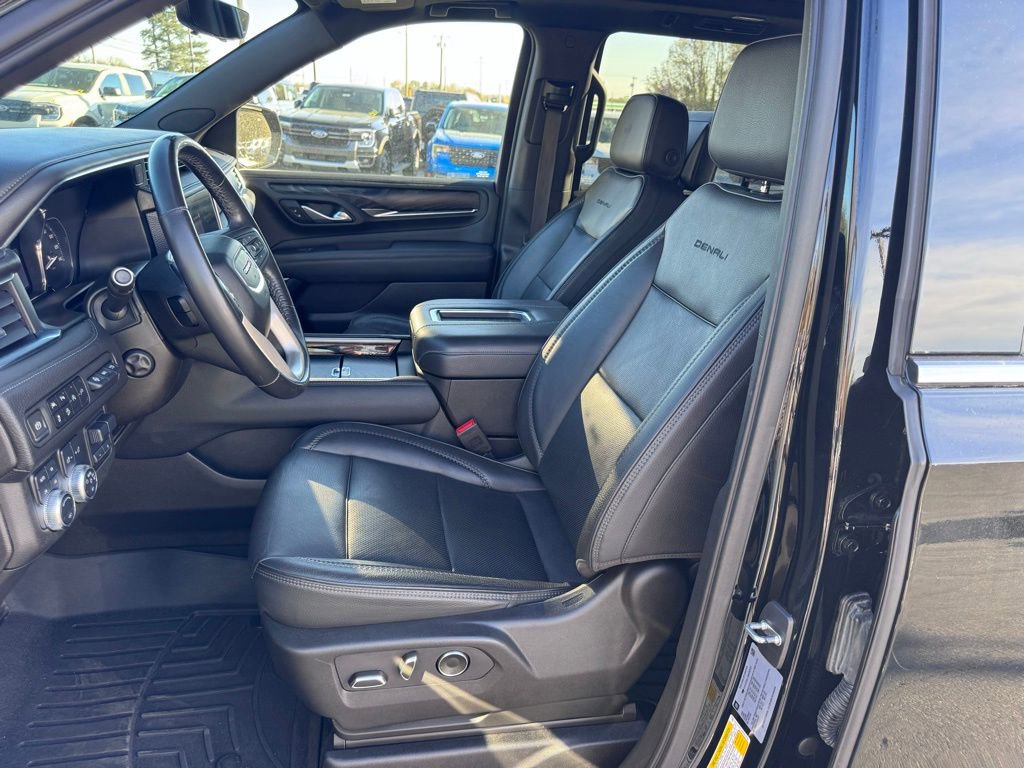 Used 2021 GMC Yukon Denali w/ Denali Ultimate Package image 11