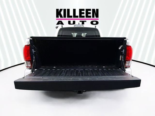 Used 2022 Toyota Tacoma SR5 w/ Technology Package image 25
