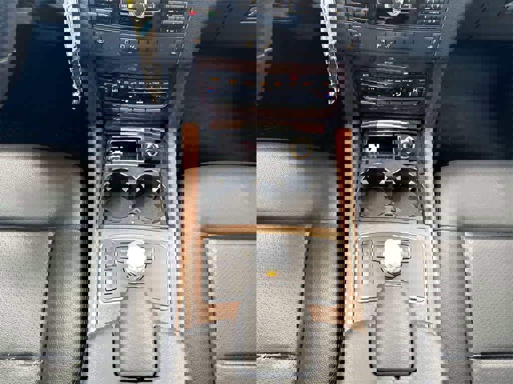 Used 2012 Mercedes-Benz E 350 4MATIC Sedan image 31