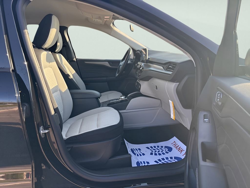 New 2026 Ford Escape Active w/ Cold Weather Package image 13