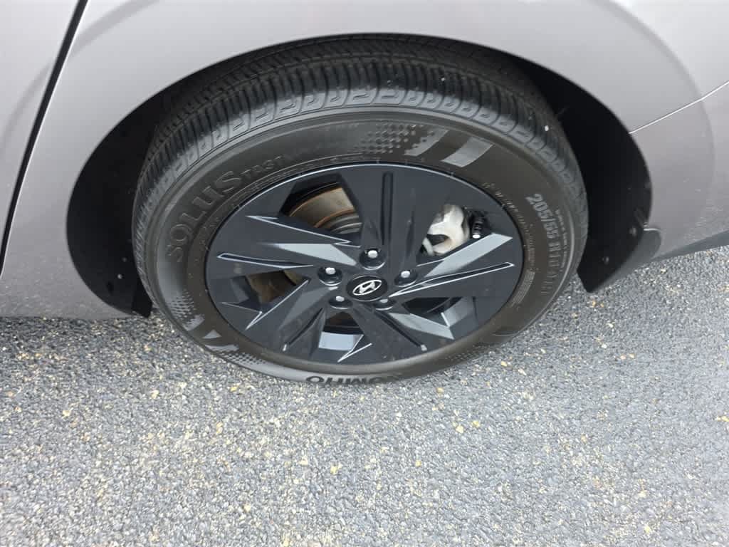 Used 2023 Hyundai Elantra SEL FWD image 29