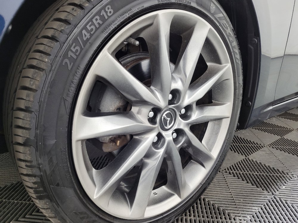 Used 2018 MAZDA MAZDA3 Grand Touring FWD image 31