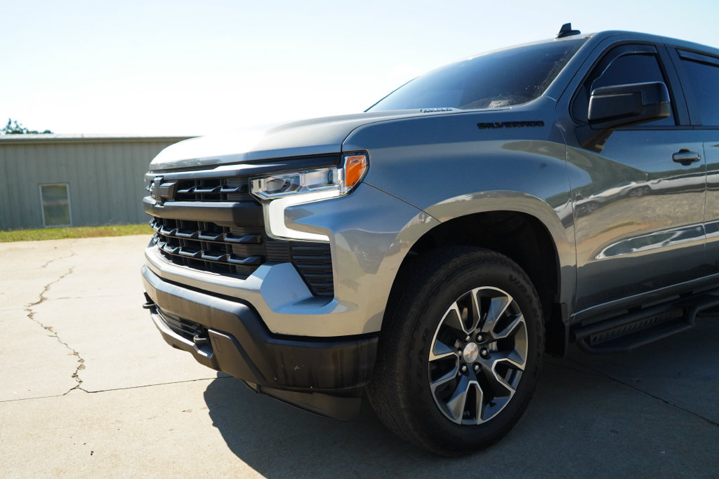 Used 2025 Chevrolet Silverado 1500 LT AWD/4WD image 18