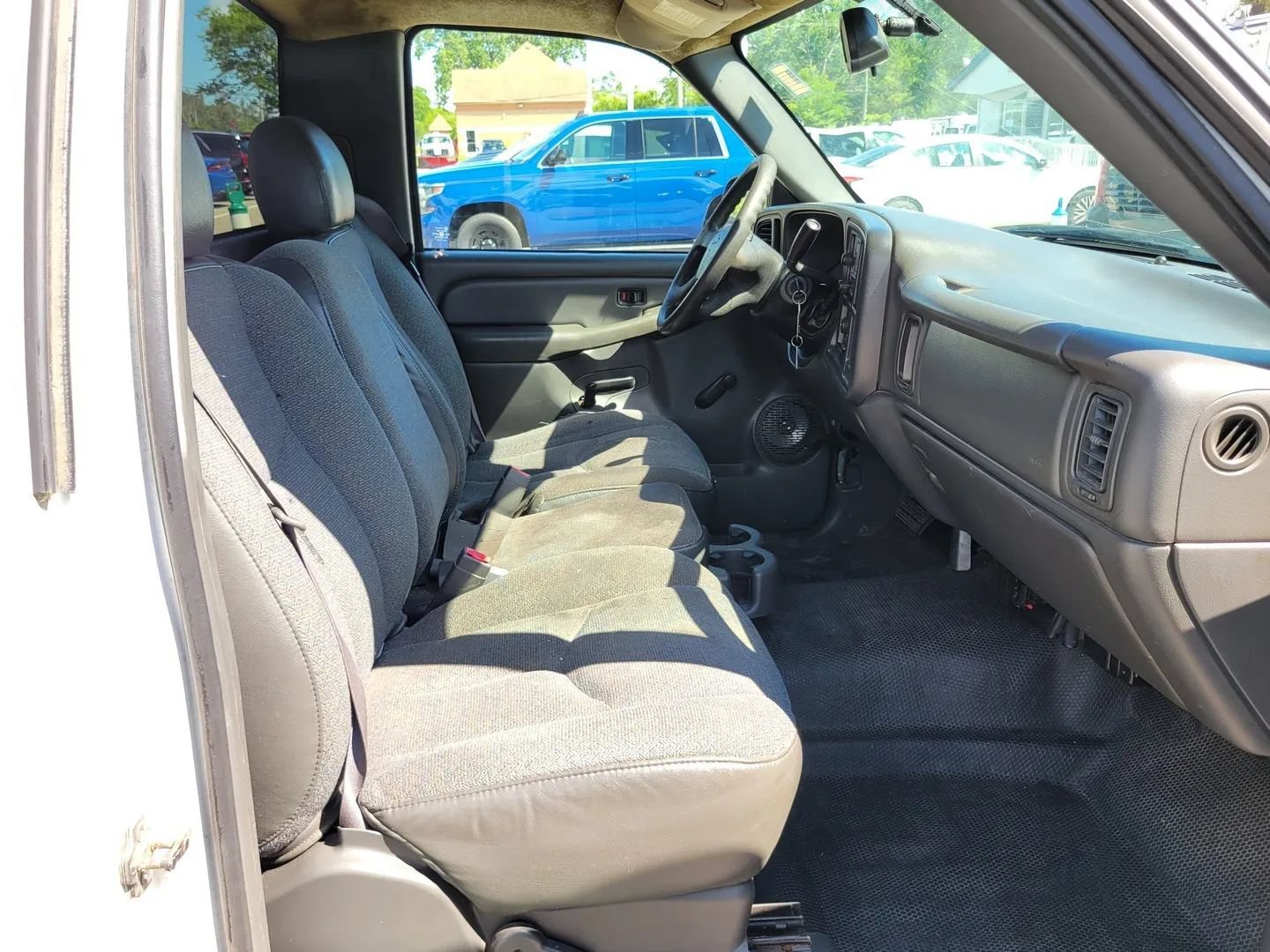 Used 2004 Chevrolet Silverado 1500 W/T RWD image 11