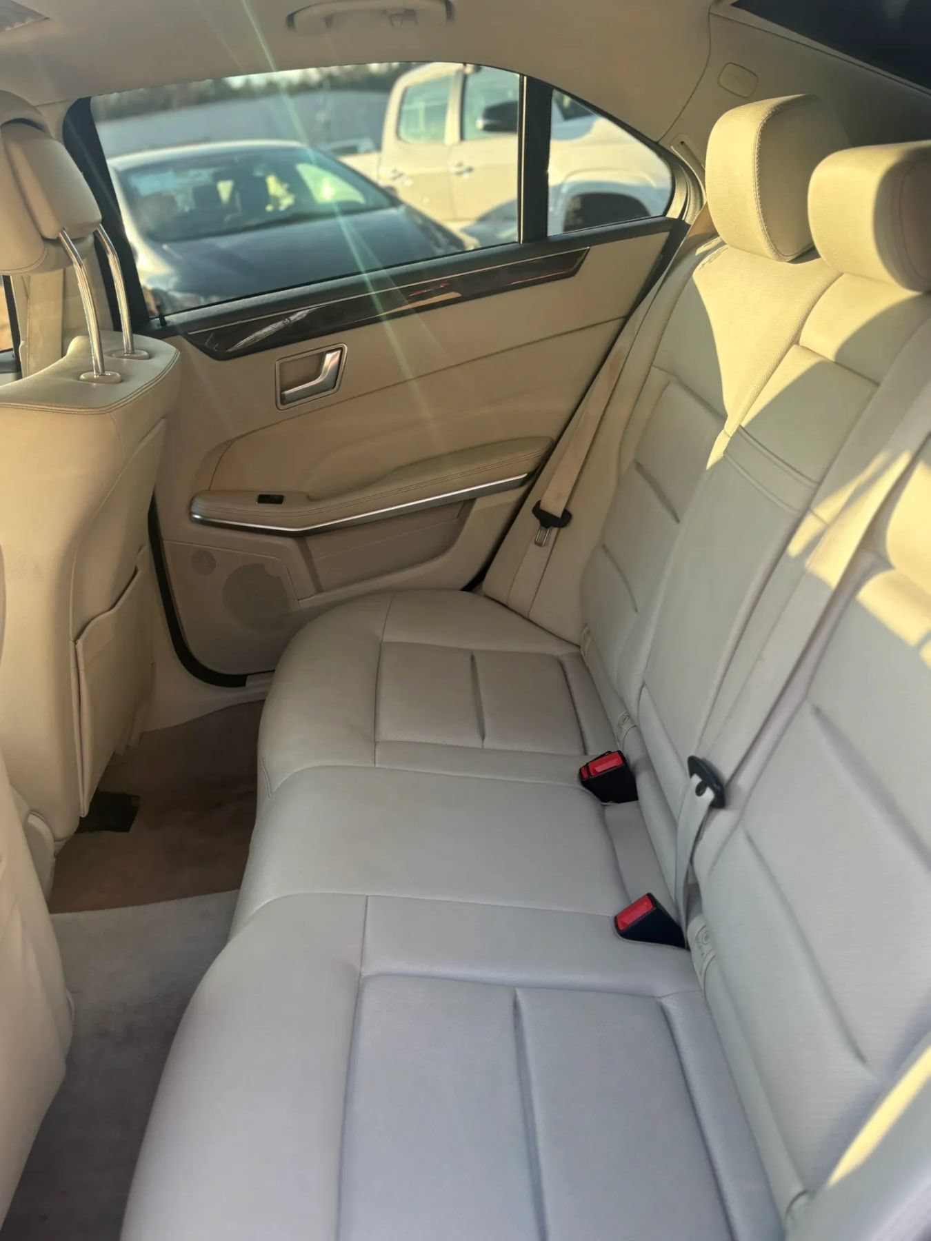 Used 2015 Mercedes-Benz E 350 4MATIC Sedan image 32