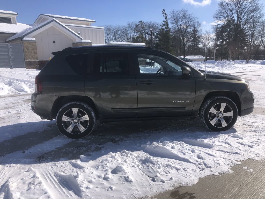 Used 2016 Jeep Compass High Altitude image 10