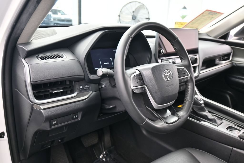 Used 2024 Toyota Grand Highlander FWD image 15