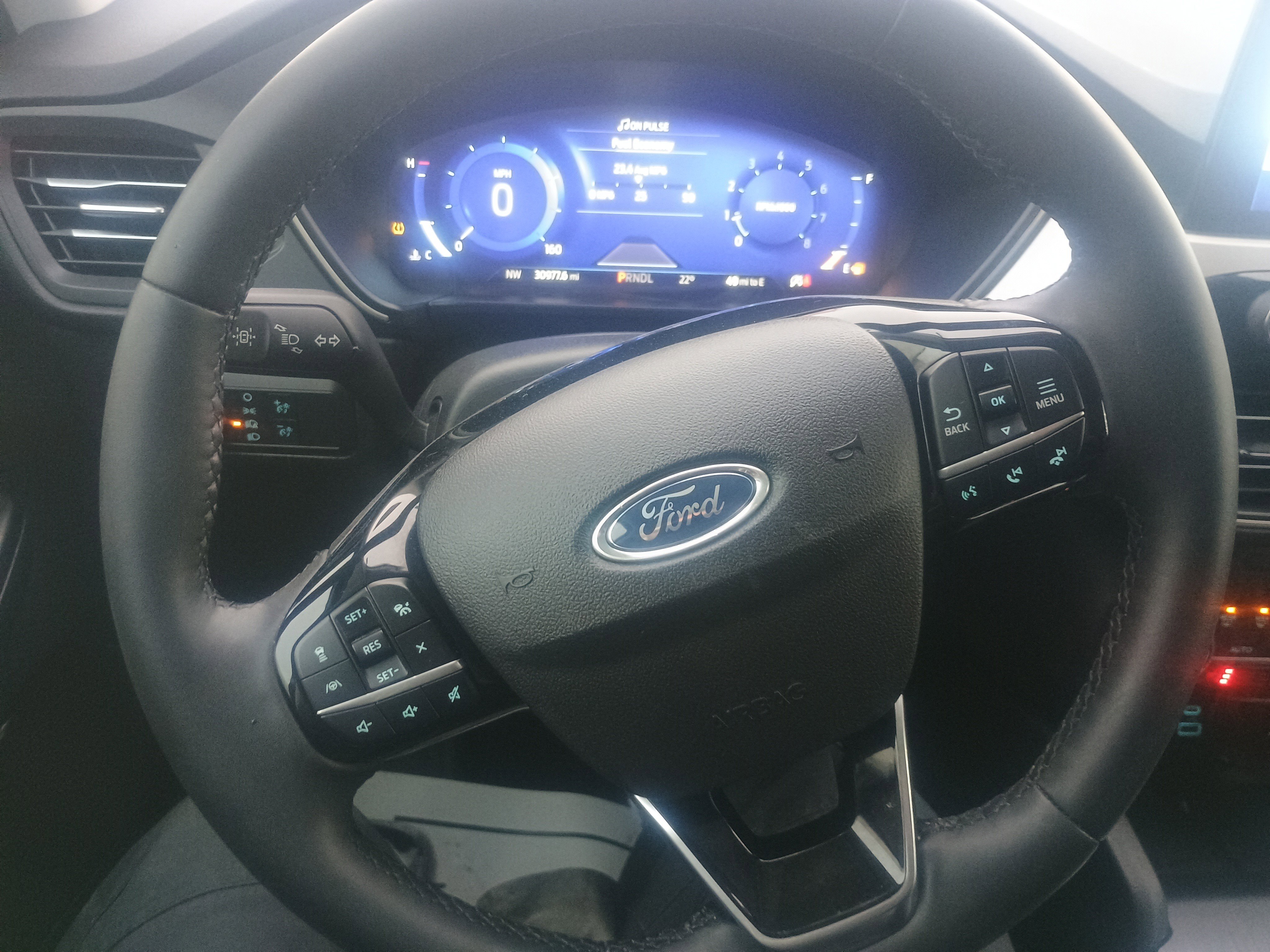 Certified 2022 Ford Escape SEL w/ Technology Package image 23