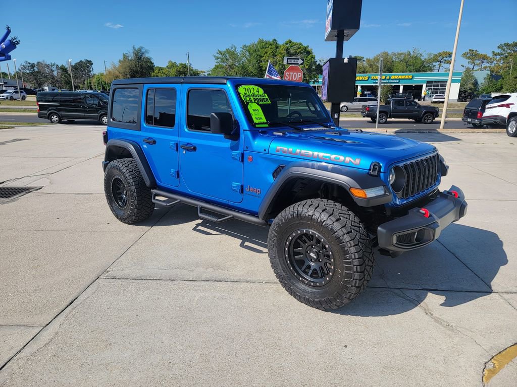 Used 2024 Jeep Wrangler Unlimited Rubicon w/ Technology Group image 7