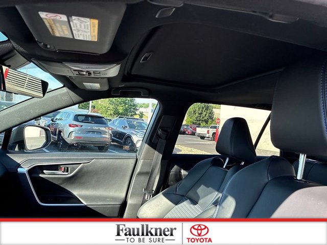 Used 2024 Toyota RAV4 XSE AWD/4WD image 27