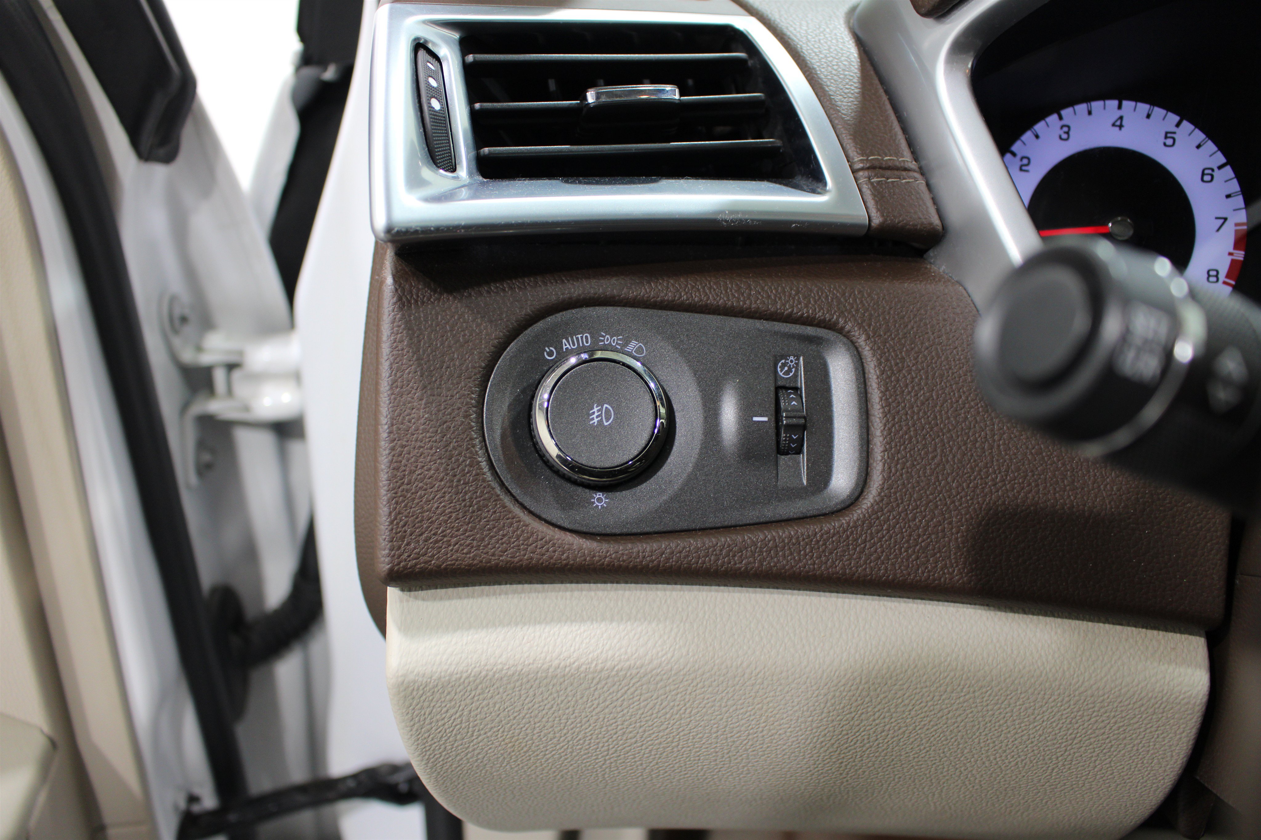 Used 2012 Cadillac SRX Performance FWD image 10