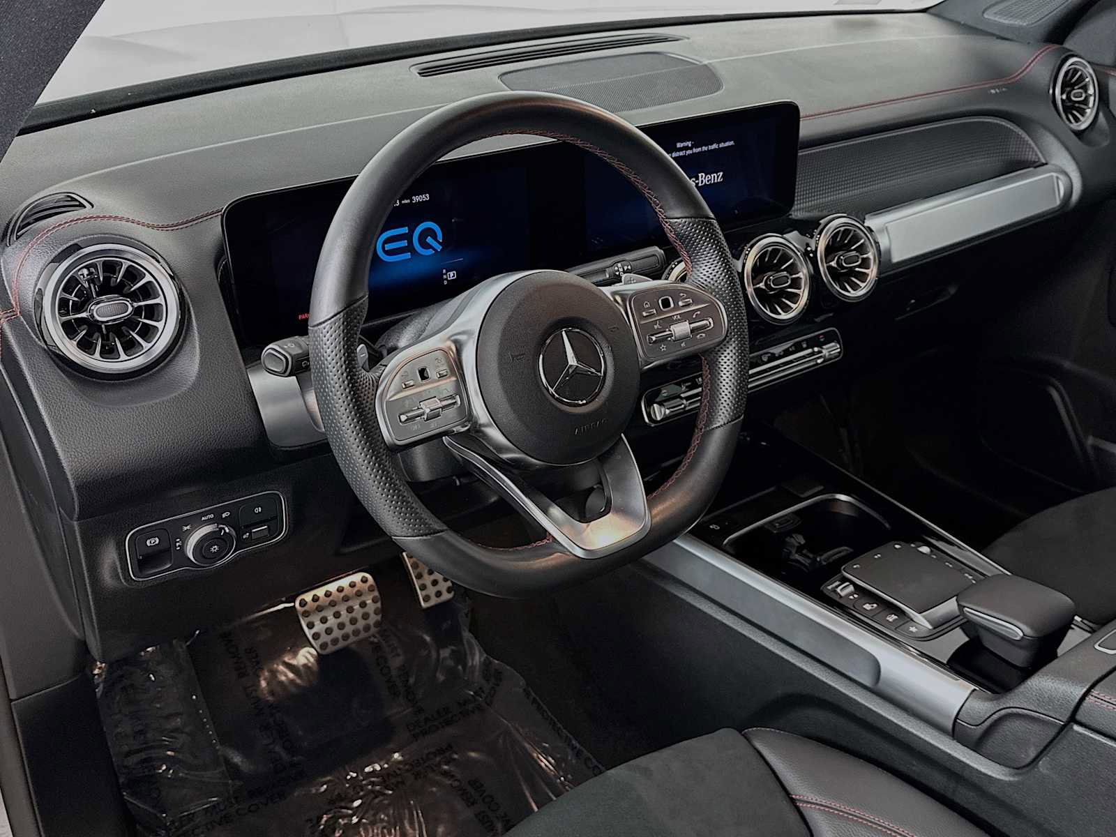 Used 2022 Mercedes-Benz EQB 300 EQB 300 image 4