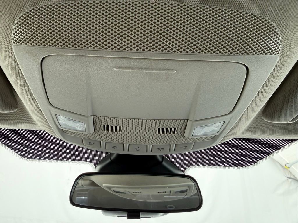 Used 2022 Ford Edge SE w/ Black Appearance Package image 39