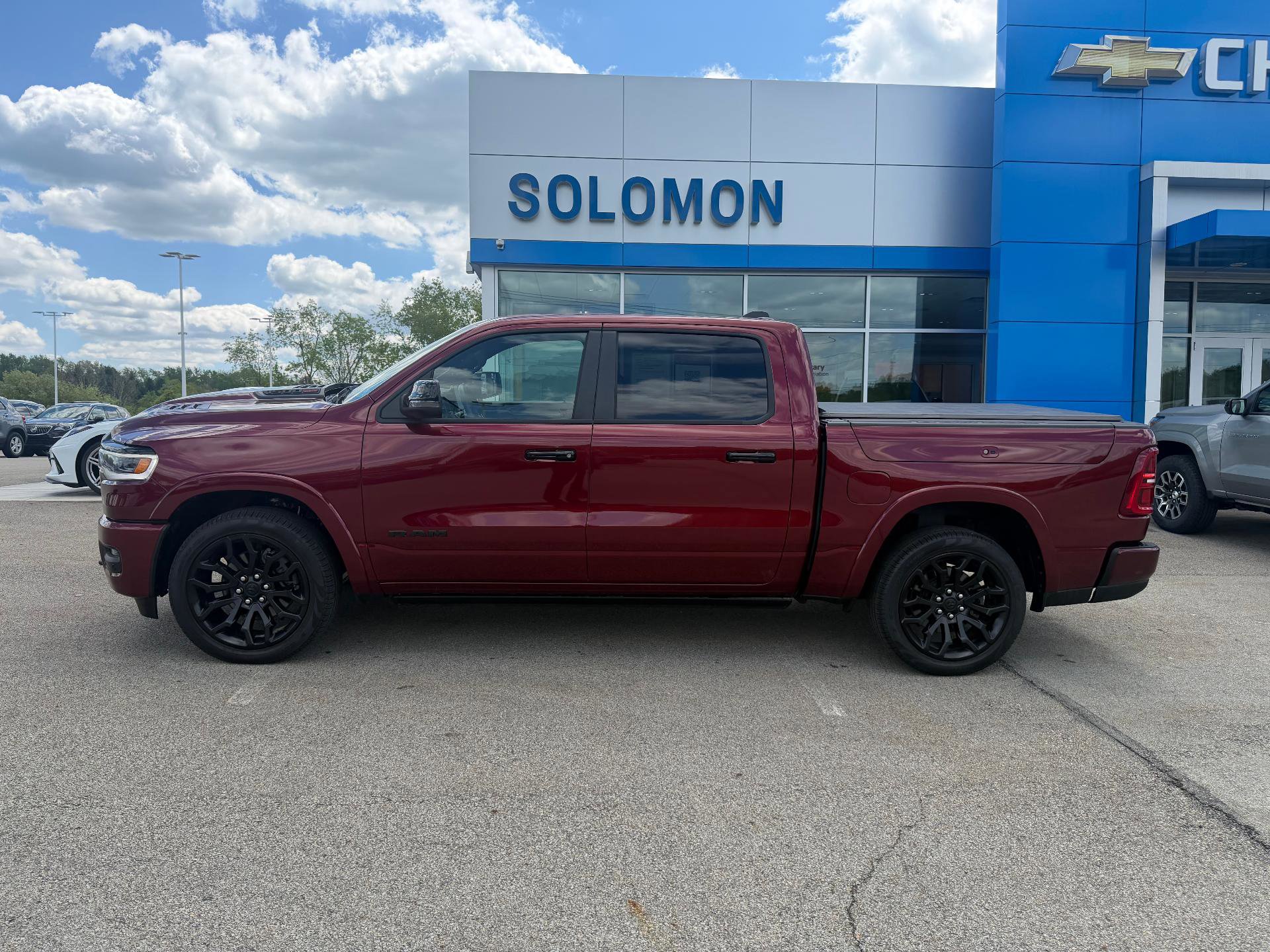 Used 2025 RAM 1500 Limited AWD/4WD image 2