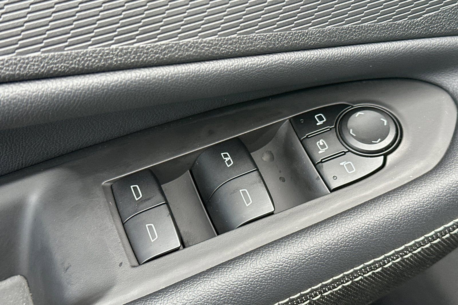 Used 2026 Chevrolet Blazer EV LT image 13