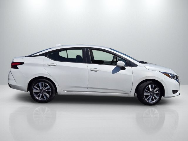 Used 2025 Nissan Versa SV FWD image 3