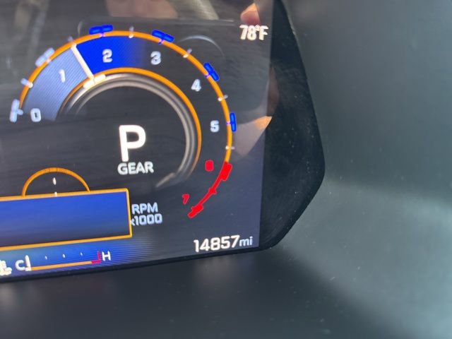 Used 2024 Chevrolet Colorado W/T image 10