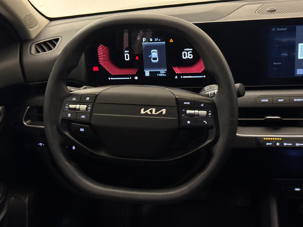 Used 2025 Kia K4 FWD image 14