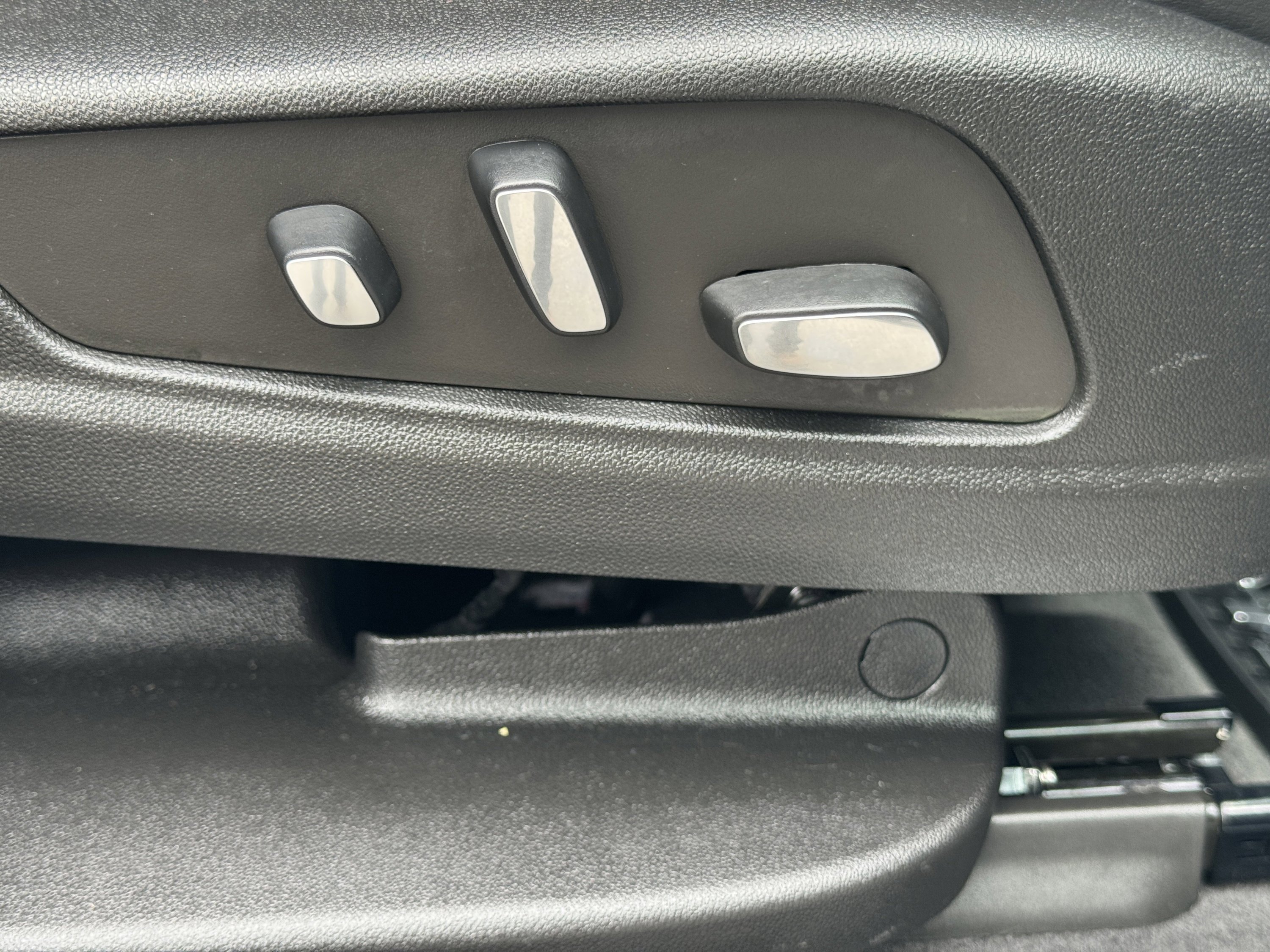 Used 2022 Cadillac XT5 Premium Luxury w/ Technology Package image 14