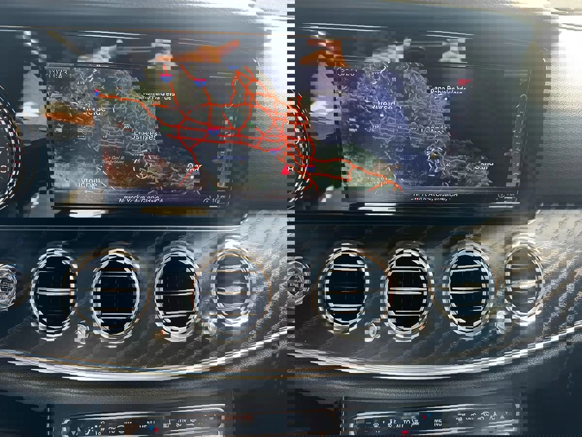 Used 2018 Mercedes-Benz E 300 w/ AMG Line Exterior image 15