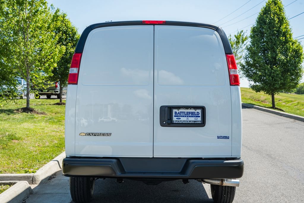 New 2026 Chevrolet Express 2500 Extended w/ Driver Convenience Package RWD image 6