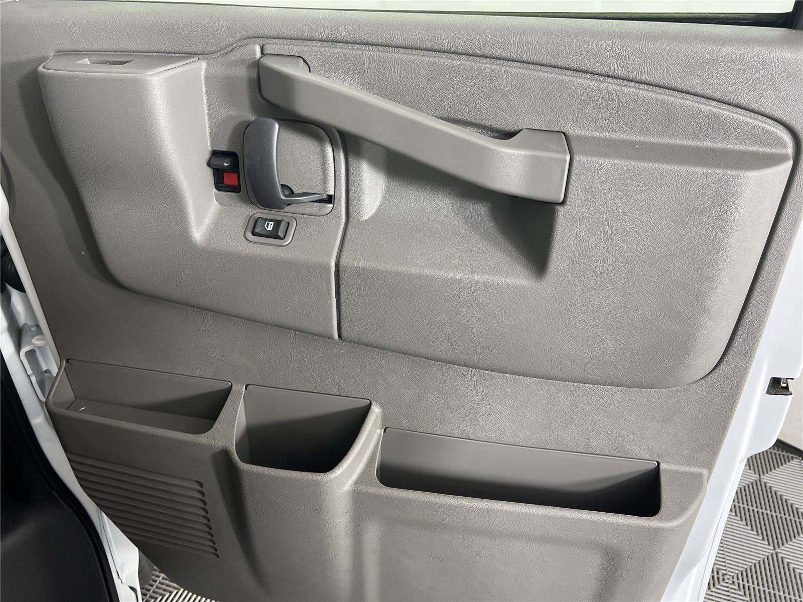 New 2025 GMC Savana 2500 w/ Driver Convenience Package RWD image 12