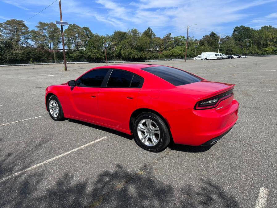 Used 2019 Dodge Charger SXT w/ Leather Interior Group image 5