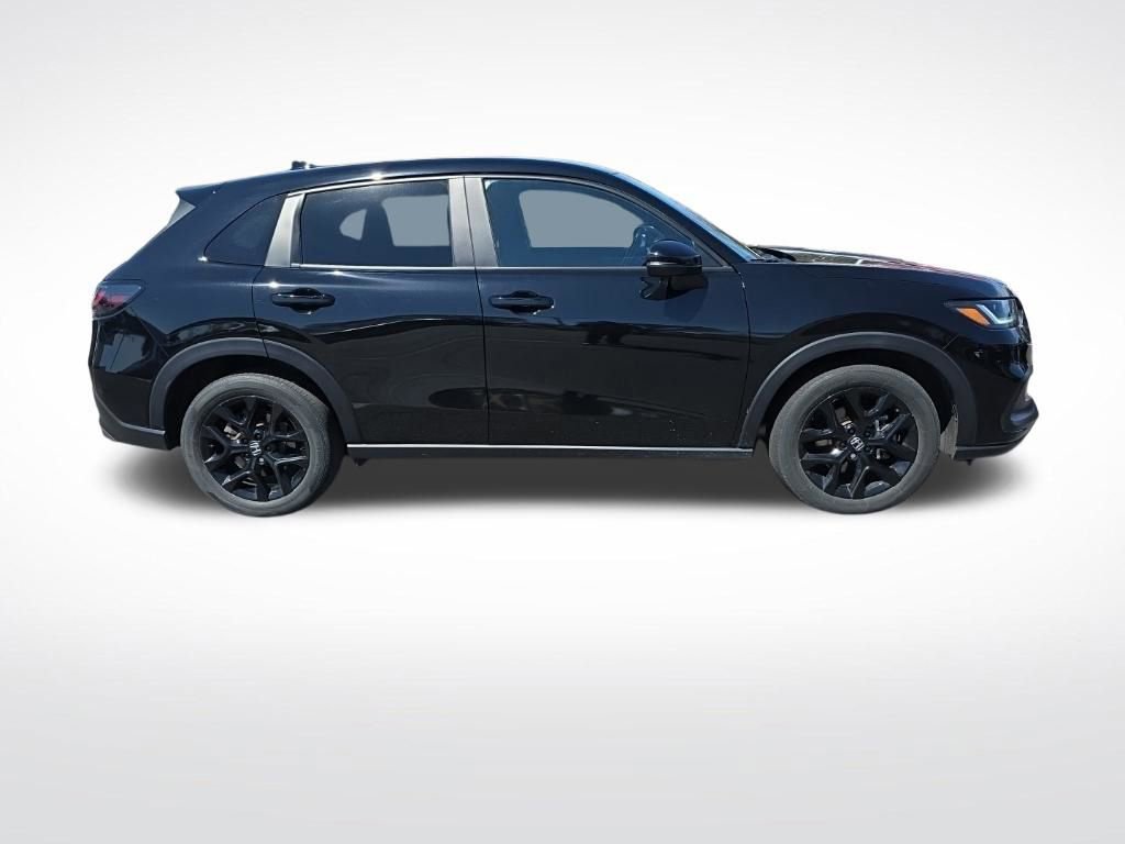 Used 2025 Honda HR-V Sport image 8