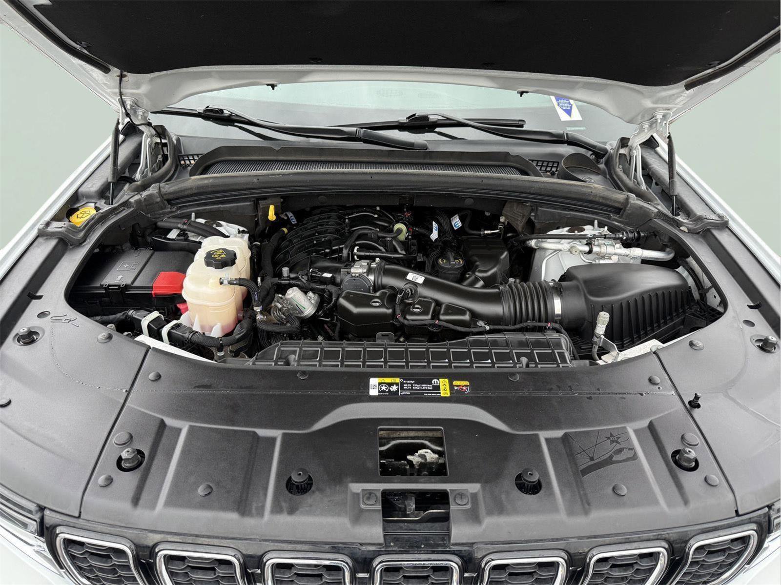 Used 2023 Jeep Grand Cherokee L Limited w/ Trailer Tow Group (B) image 28