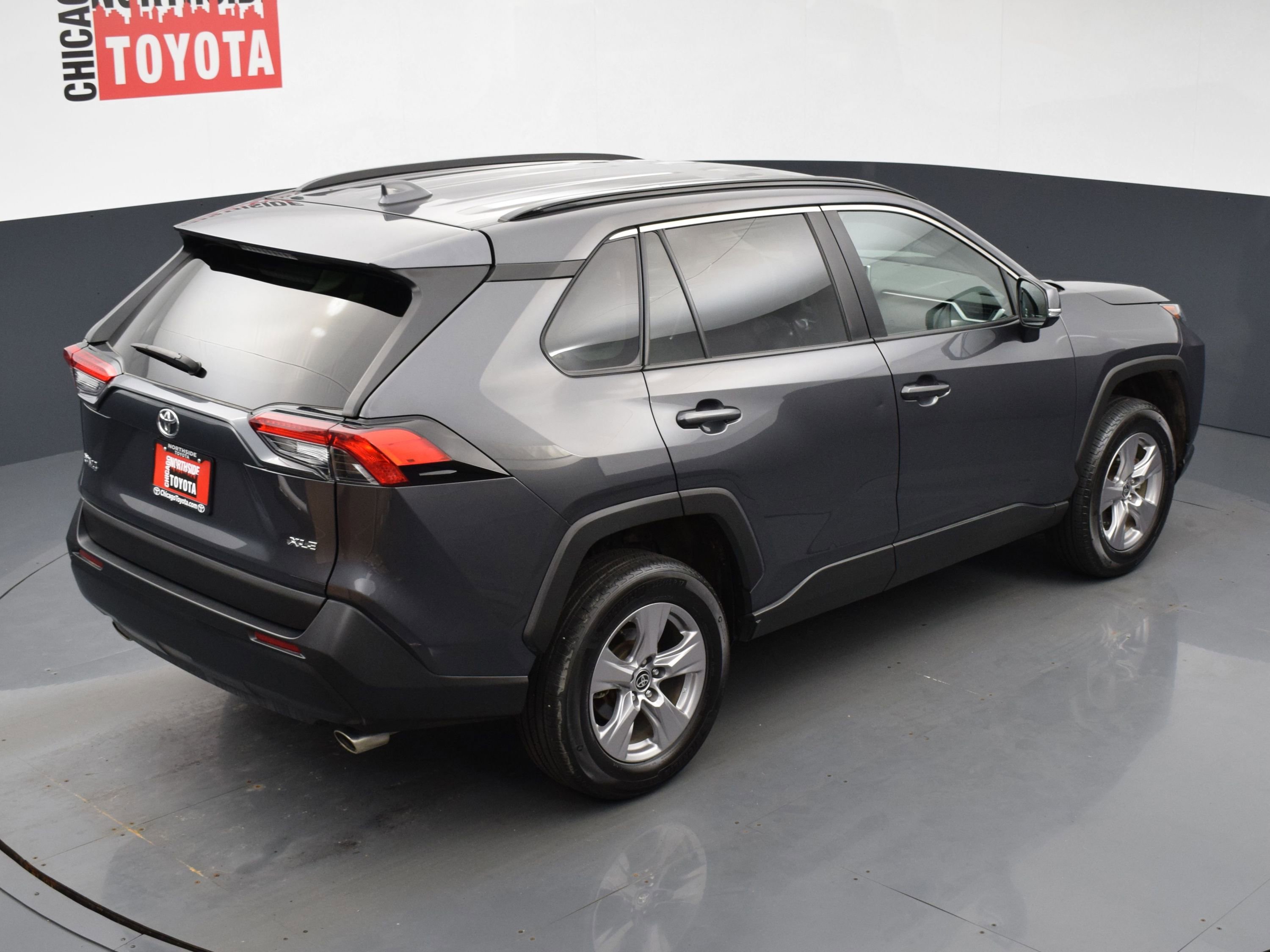 Used 2025 Toyota RAV4 XLE FWD image 19