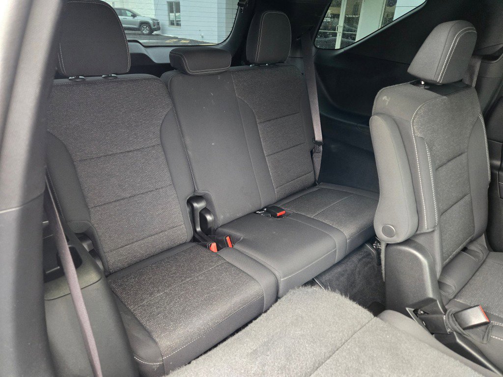 Certified 2024 Chevrolet Traverse LT w/ LPO, Floor Liner Package image 10