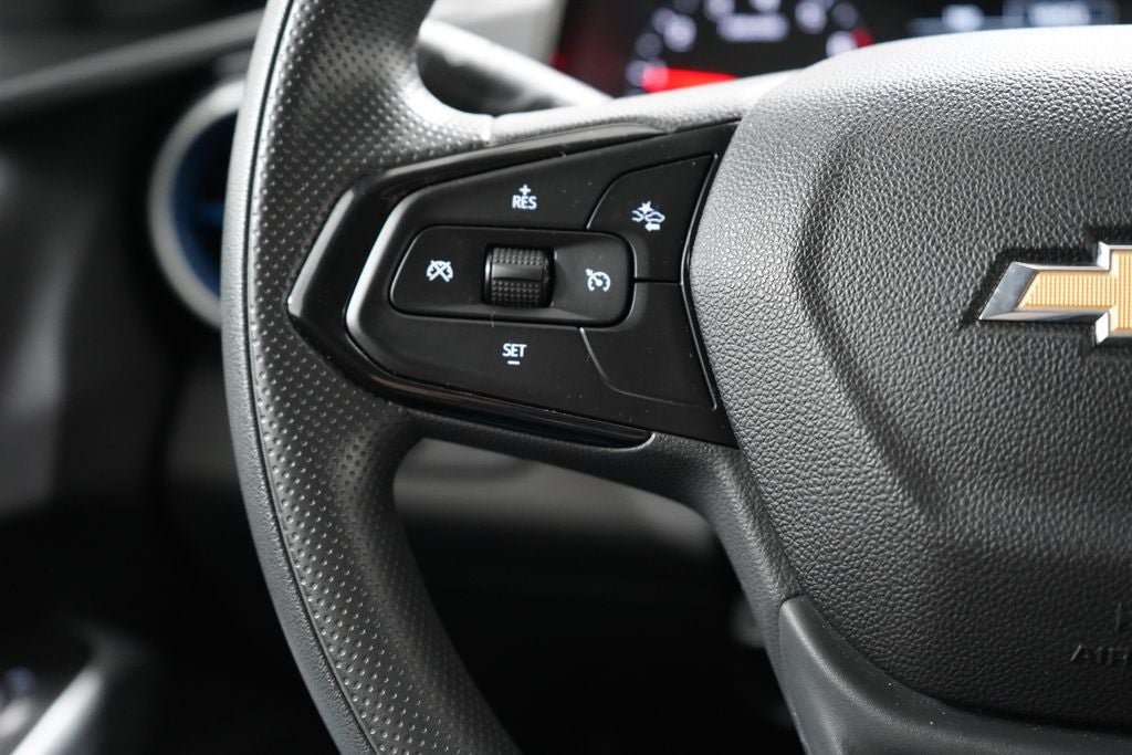 Used 2025 Chevrolet Trax LS FWD image 17