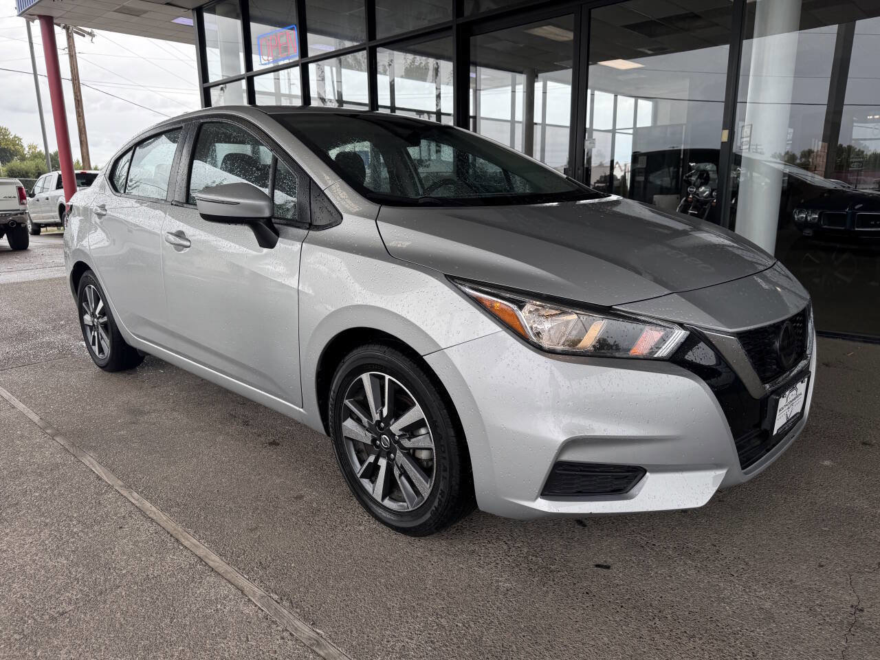 Used 2021 Nissan Versa SV image 8