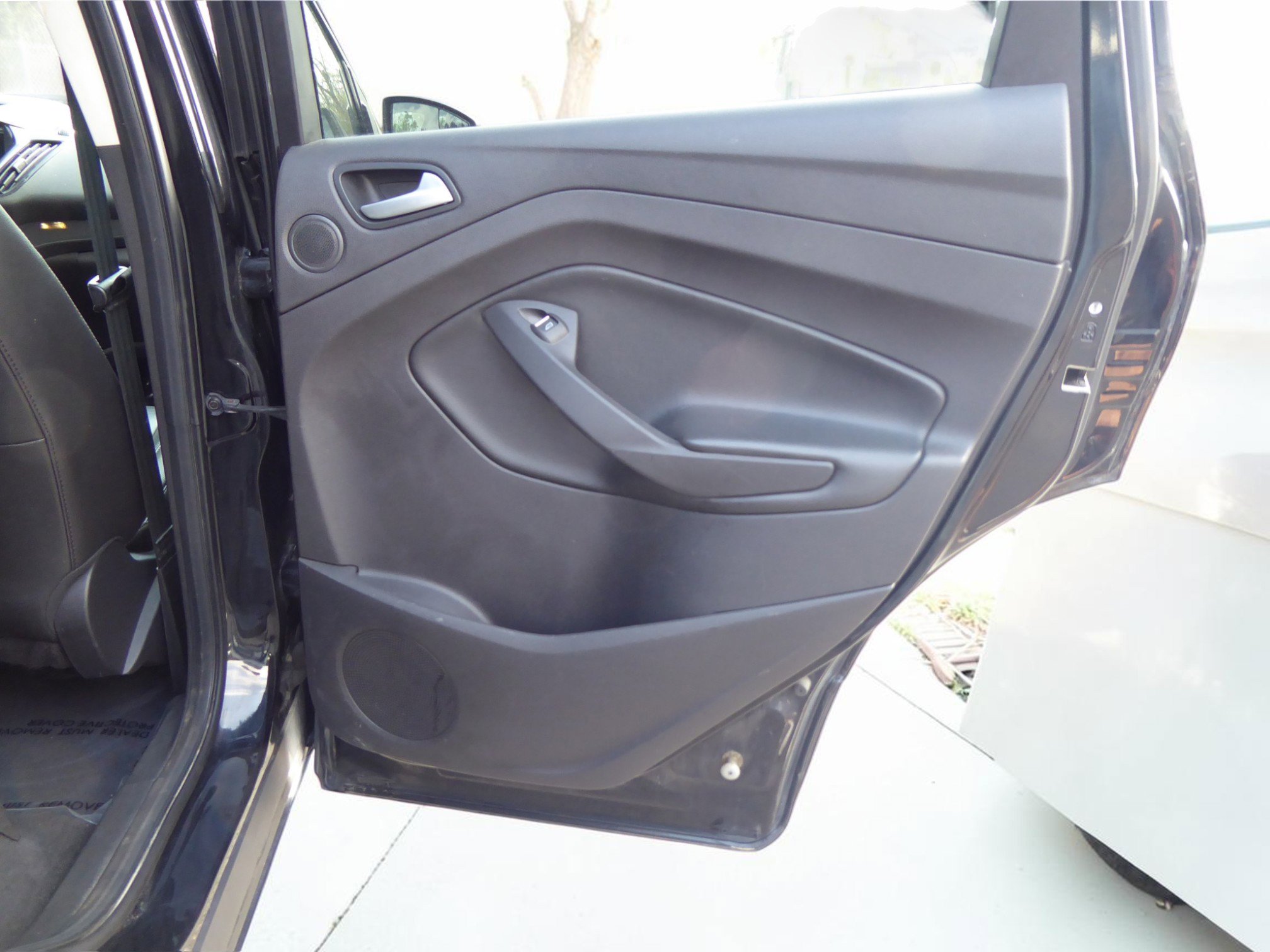 Used 2015 Ford Escape Titanium FWD image 19