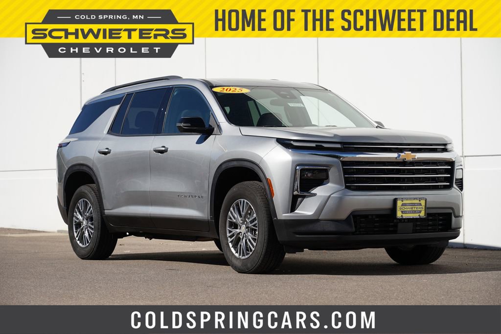 Used 2025 Chevrolet Traverse LT