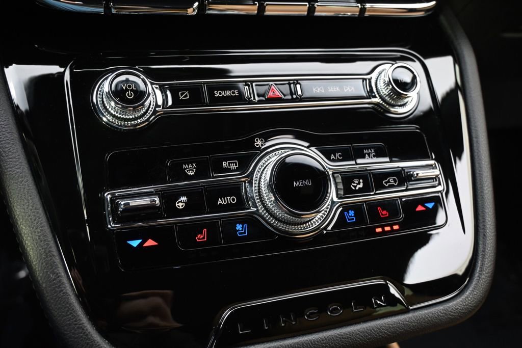 Certified 2022 Lincoln Corsair Reserve w/ Equipment Group 201A image 32