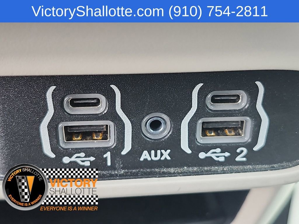 Certified 2024 Chrysler Pacifica Touring-L FWD image 10