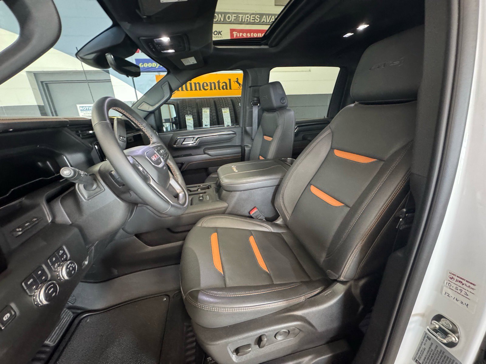 Used 2024 GMC Sierra 2500 AT4 w/ AT4 Premium Plus Package image 20