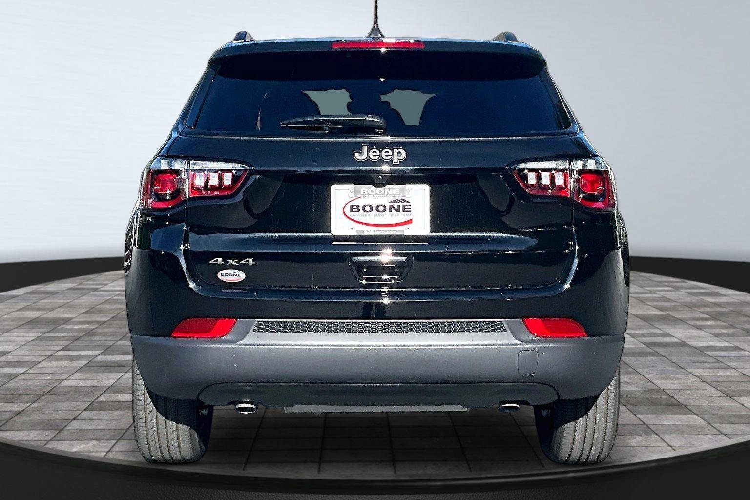 New 2026 Jeep Compass Latitude AWD/4WD image 5
