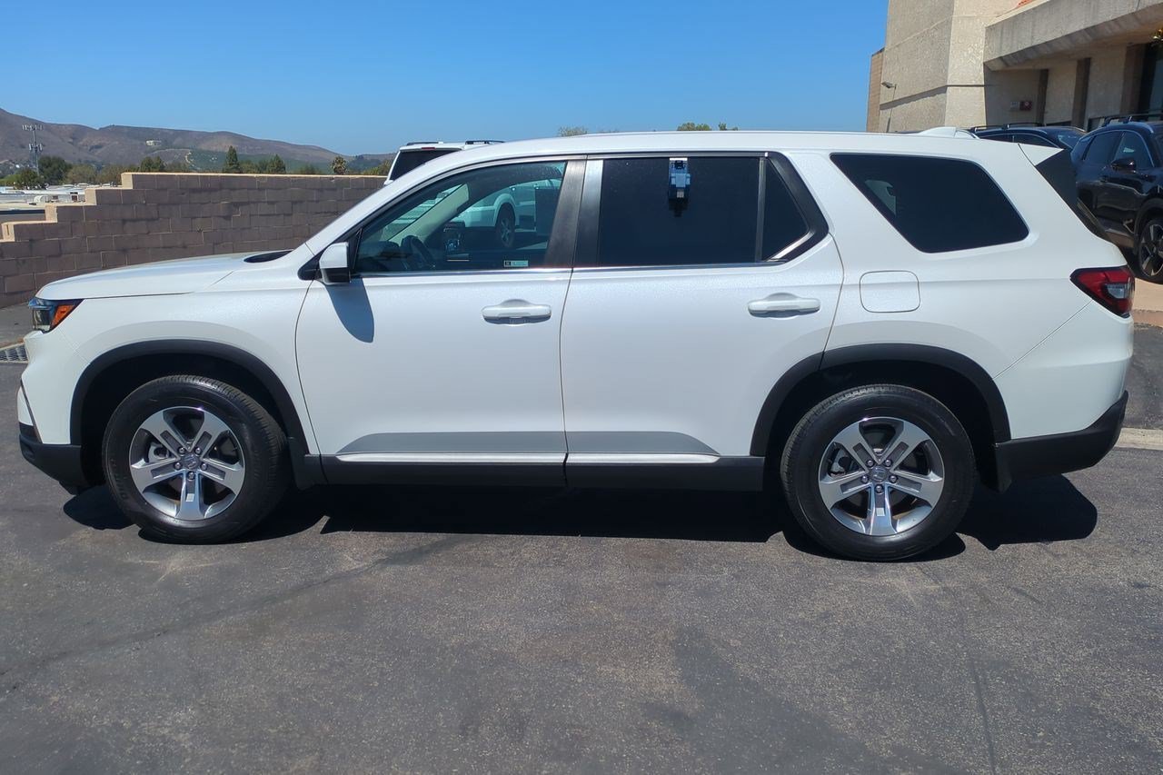 Certified 2023 Honda Pilot EX-L image 9
